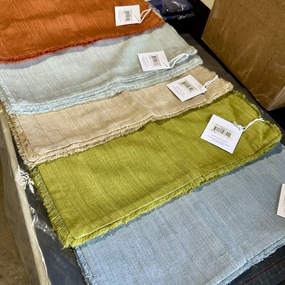 NEW Serena & Lily Wiltshire Raw Silk Pillow Cover (18”x24”)-Multicolor